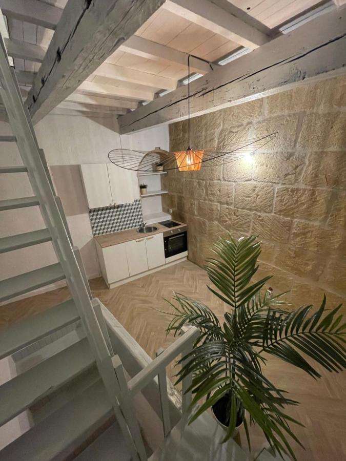 Greenery Apartment Meynes Екстер'єр фото