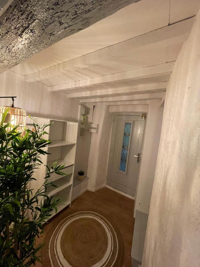 Greenery Apartment Meynes Екстер'єр фото