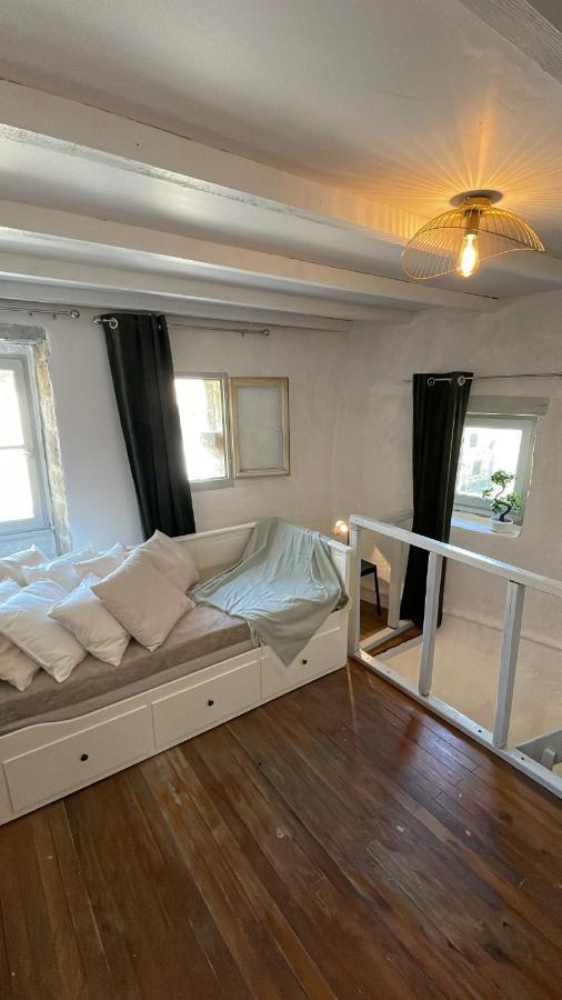 Greenery Apartment Meynes Екстер'єр фото